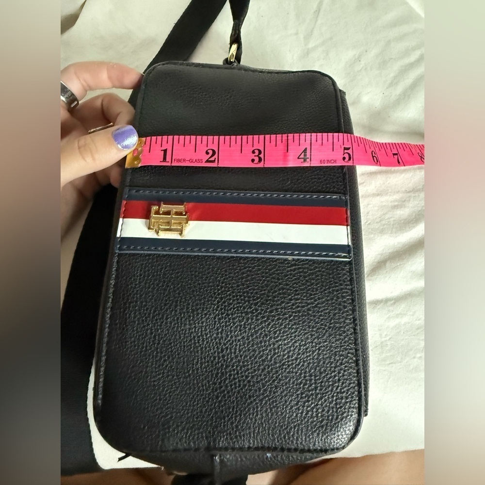 Vintage Tommy Hilfiger Navy Blue Faux Leather Crossbody Purse - Picture 11 of 13